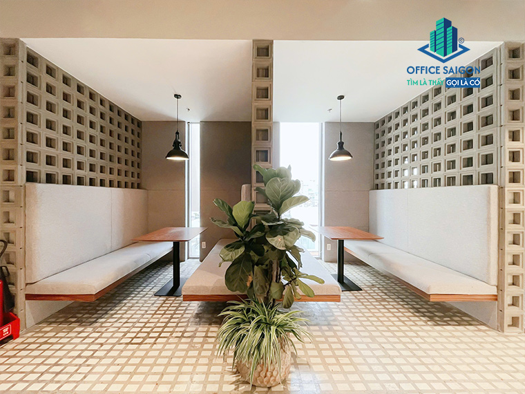 Khu vực tiếp khách Regus Five Star Mạc Đỉnh Chi