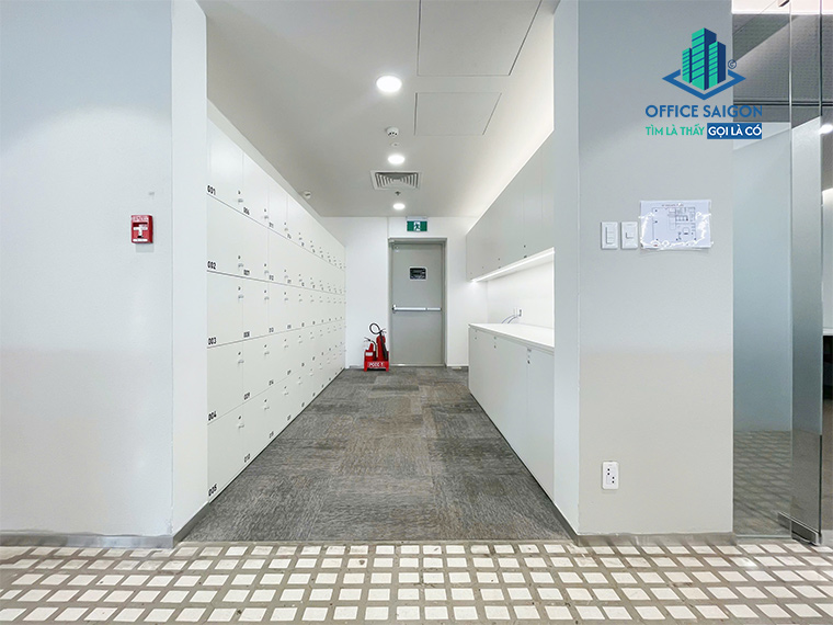 Khu vực để đồ cá nhân Regus Five Star Tower Mạc Đĩnh Chi