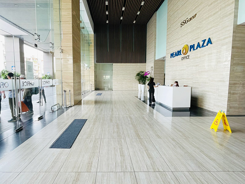 Pearl Plaza