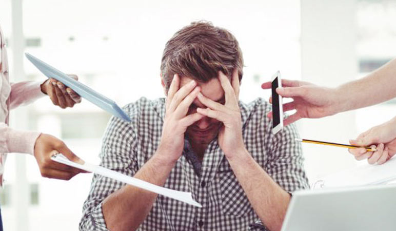 Rắc rối trong công việc và cuộc sống lâu có nguy cơ stress và trầm cảm