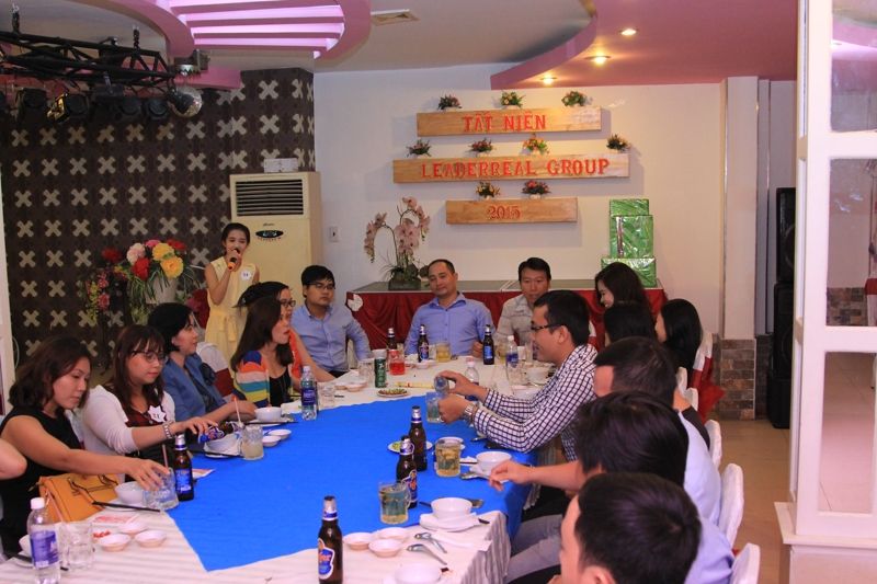 Cong ty TNHH Office Saigon tat nien 2015