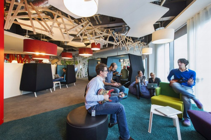 Phòng làm việc tại Google, một trong những doanh nghiệp áp dụng thành công xu hướng thiết kế mở