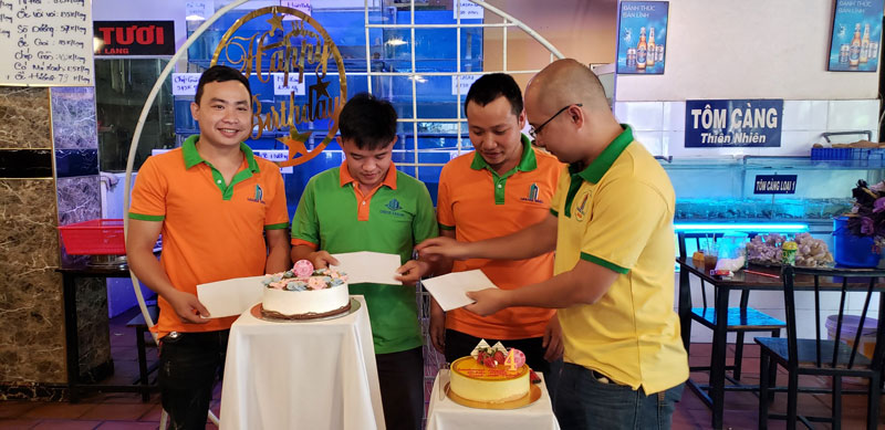 Chao mung Quoc Te Phu Nu va sinh nhat nhan vien trong thang 3