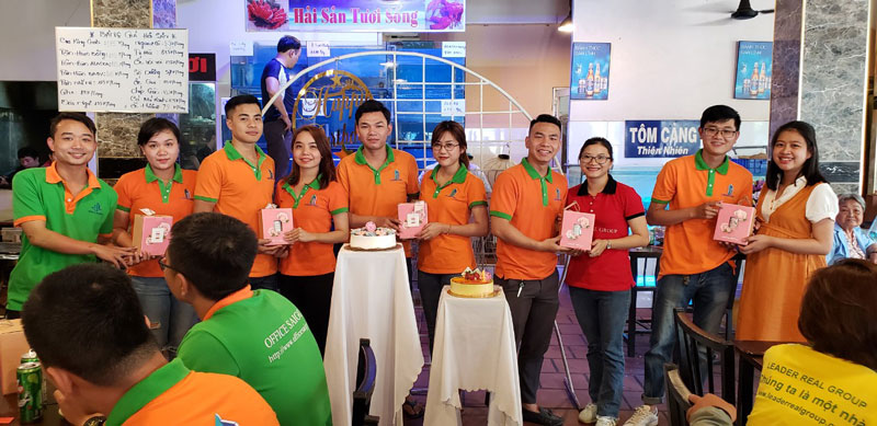 Chao mung Quoc Te Phu Nu va sinh nhat nhan vien trong thang 3