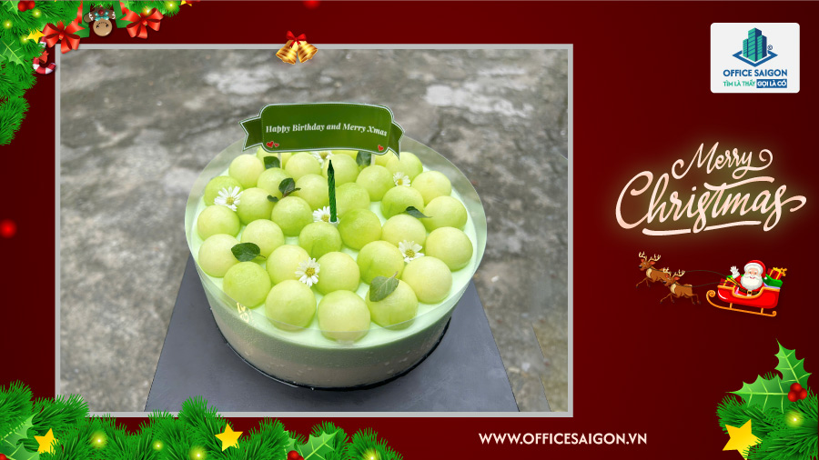 Chiếc bánh kem dành tặng nhân viên sinh nhật Quý 4