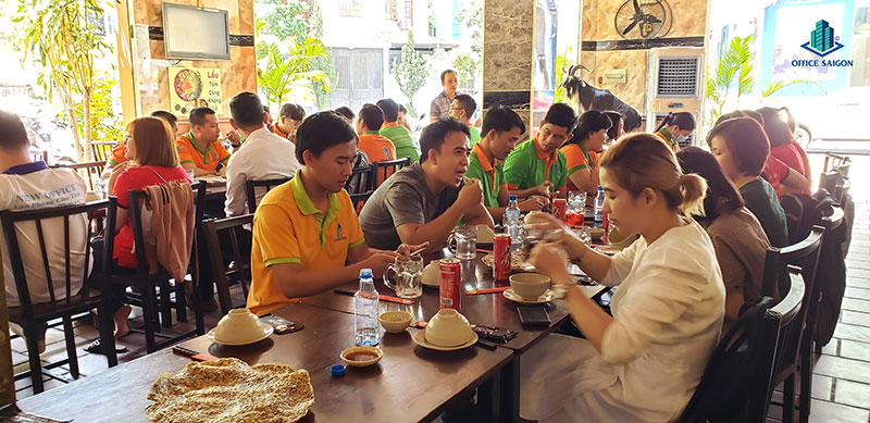 Hoat dong mung sinh nhat nhan vien thang 2/2020 cua Office Saigon