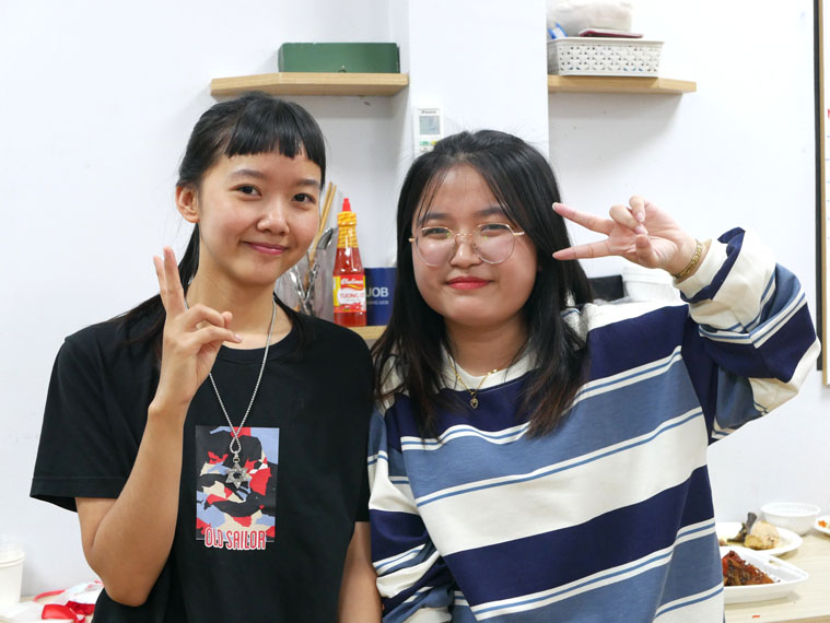 Office Saigon: Giáng sinh 2023 ấm áp bên nhau