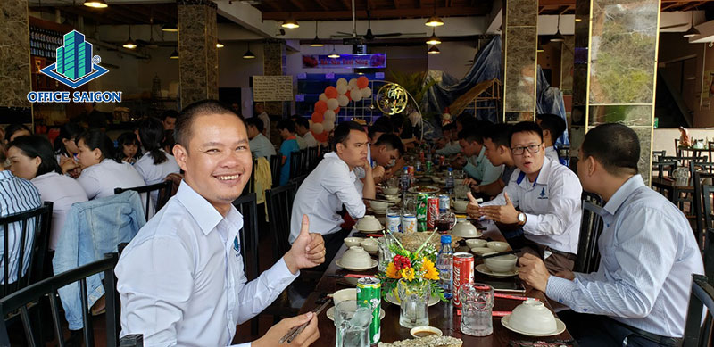 Hoat dong mung sinh nhat nhan vien thang 11 cua Office Saigon