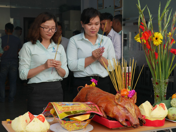 Cong ty TNHH Office Saigon Khai truong nam moi Xuan 2020