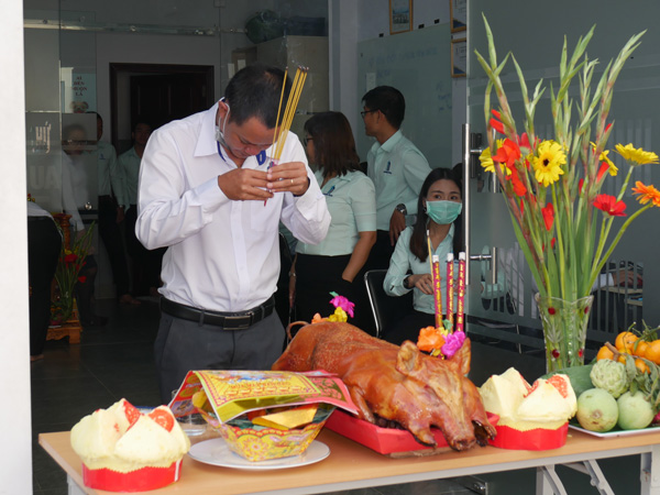 Cong ty TNHH Office Saigon Khai truong nam moi Xuan 2020