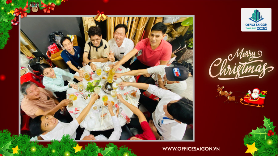 Nâng ly chúc mừng