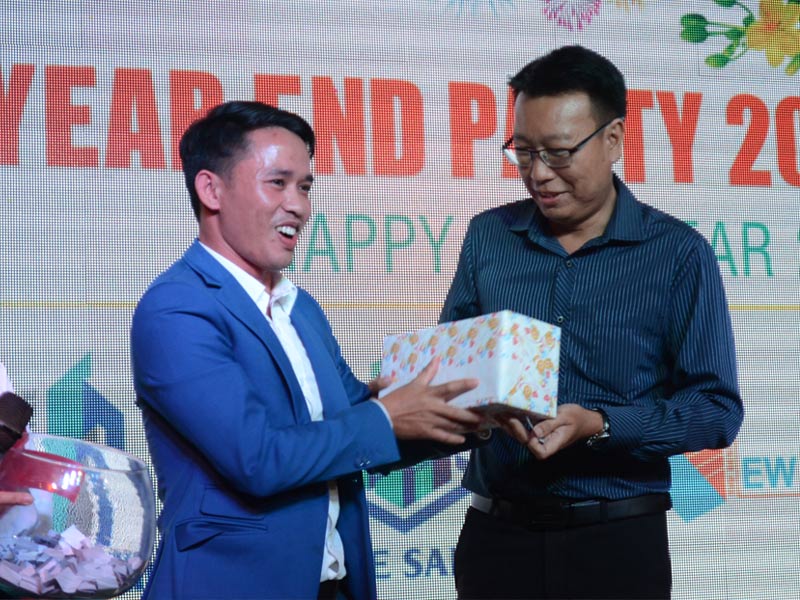 Cong ty TNHH Office Saigon tat nien 2019