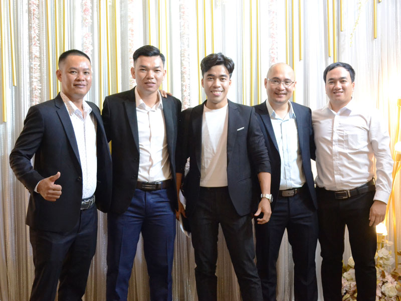 Cong ty TNHH Office Saigon tat nien 2019