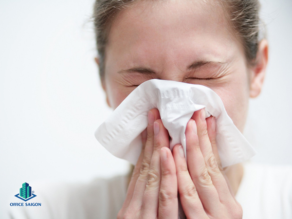 Làm thế nào để bảo vệ sức khỏe khi đồng nghiệp có dấu hiệu cảm cúm.