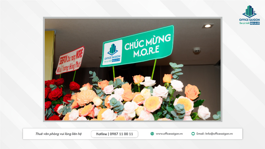 Office Saigon tặng hoa chúc mừng M.O.R.E
