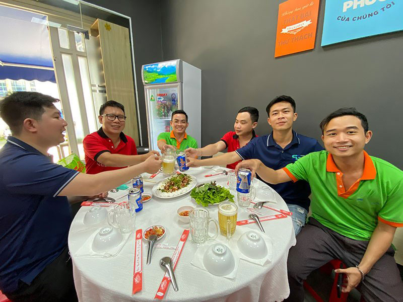 Office Saigon: Mừng sinh nhật nhân viên trong quý II