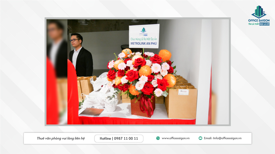 Office Saigon tặng hoa chúc mừng MetroLink An Phú