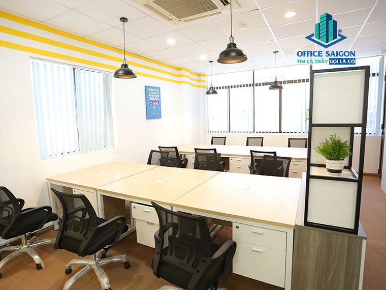 Phòng làm việc đầy đủ nội thất tại Sea Office Nguyễn Văn Thủ