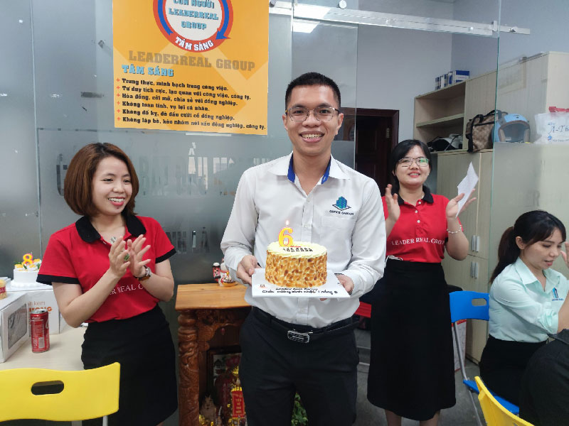 tháng 6