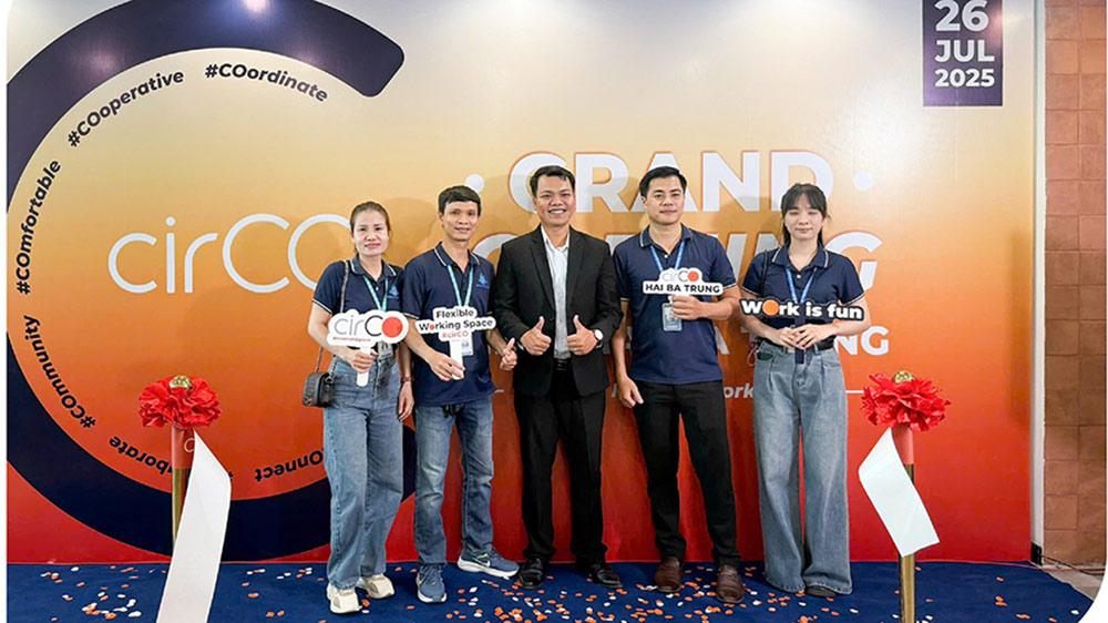 Office Saigon tham dự sự kiện Circo khai trương