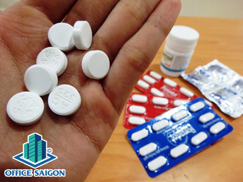 Sử dụng thuốc hạ sốt Paracetamol nếu nhiệt độ cơ thể cao từ 38,5°C