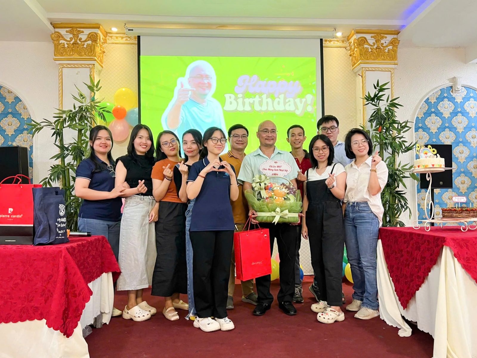 sinh nhật nhân viên Quý IV 2024