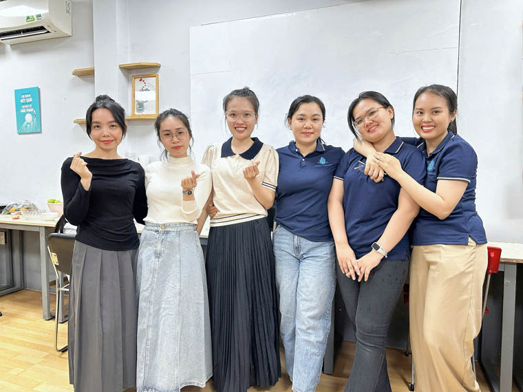 Giáng Sinh 2024 rộn rã tiếng cười tại Office Saigon