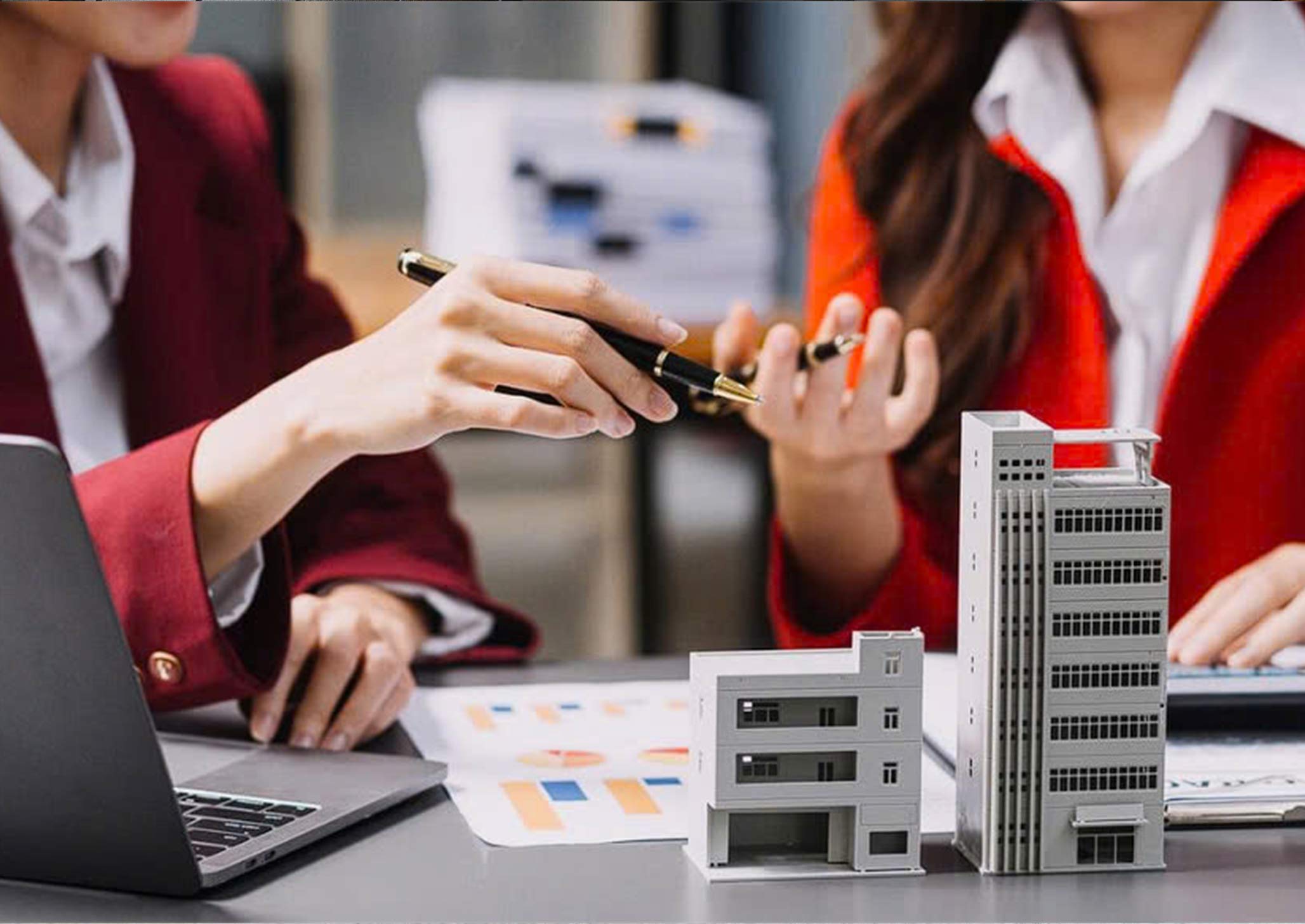 Khó khăn trong việc so sánh giá và chất lượng văn phòng