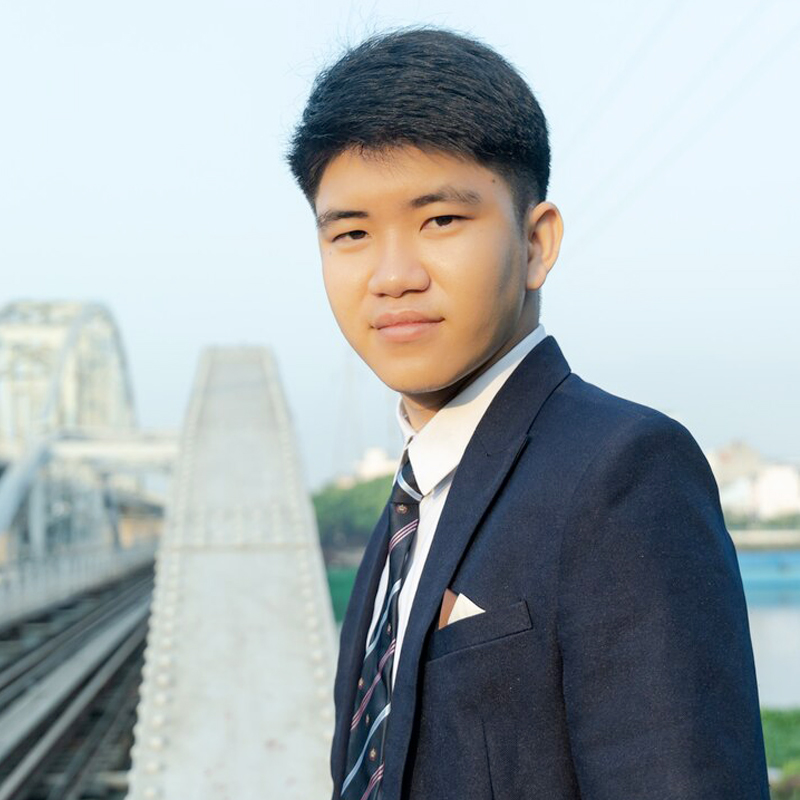 Vinh Quang - Sinh viên